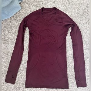 Fitted long sleeve shirt